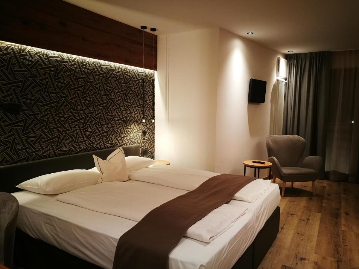 Hotel Cevedale Living Romance Hotel Коґоло Екстер'єр фото