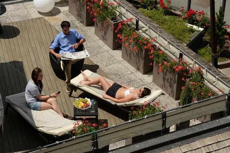 Hotel Cevedale Living Romance Hotel Коґоло Екстер'єр фото