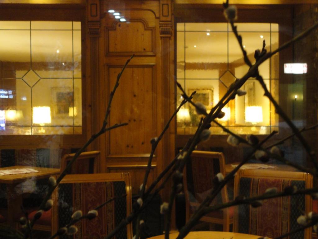 Hotel Cevedale Living Romance Hotel Коґоло Екстер'єр фото