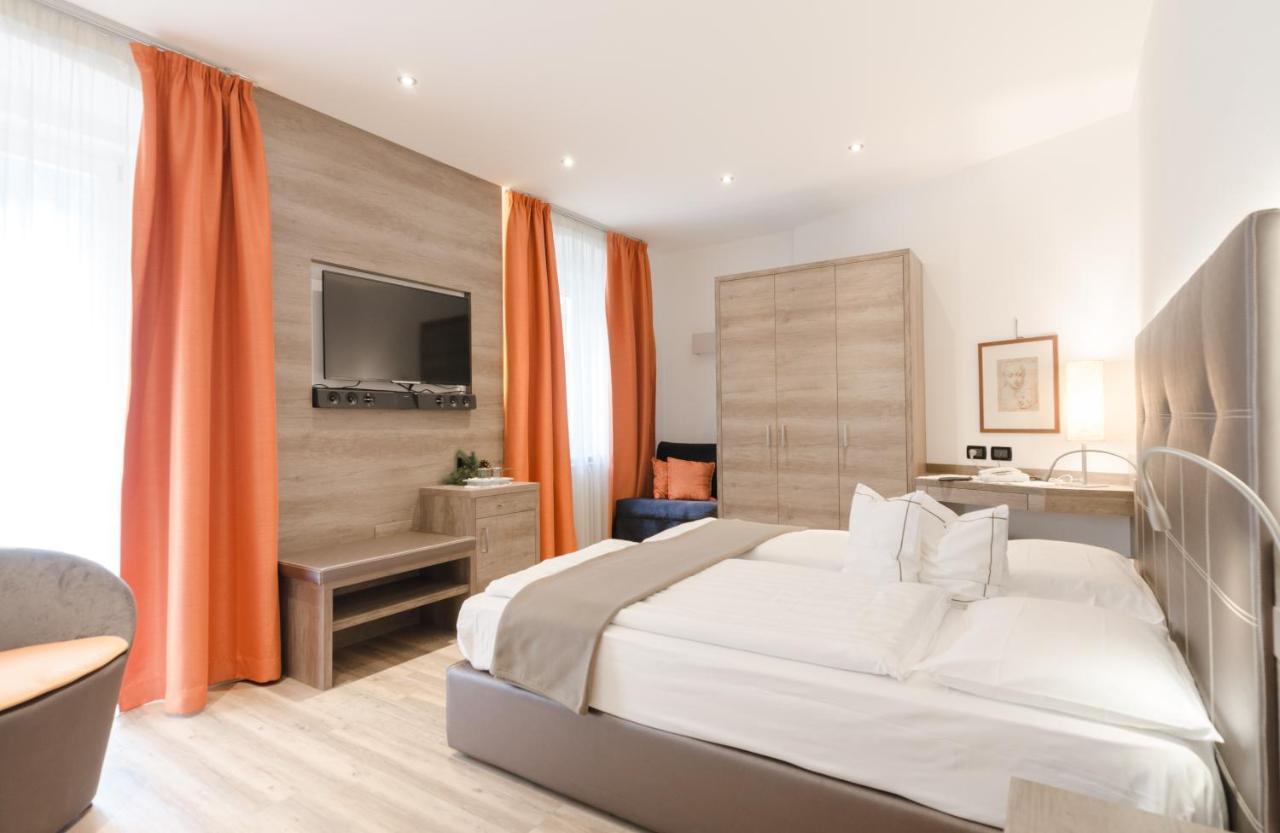 Hotel Cevedale Living Romance Hotel Коґоло Екстер'єр фото
