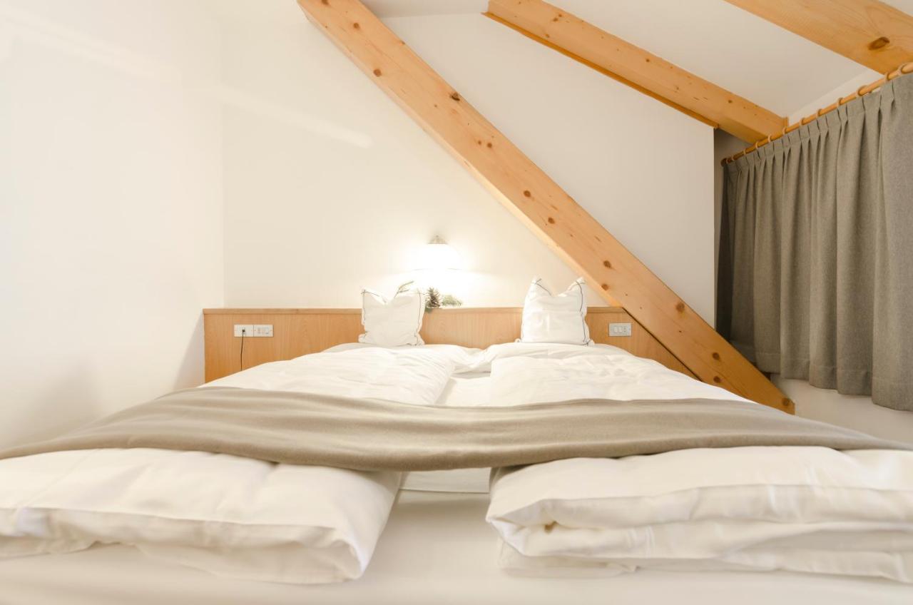 Hotel Cevedale Living Romance Hotel Коґоло Екстер'єр фото
